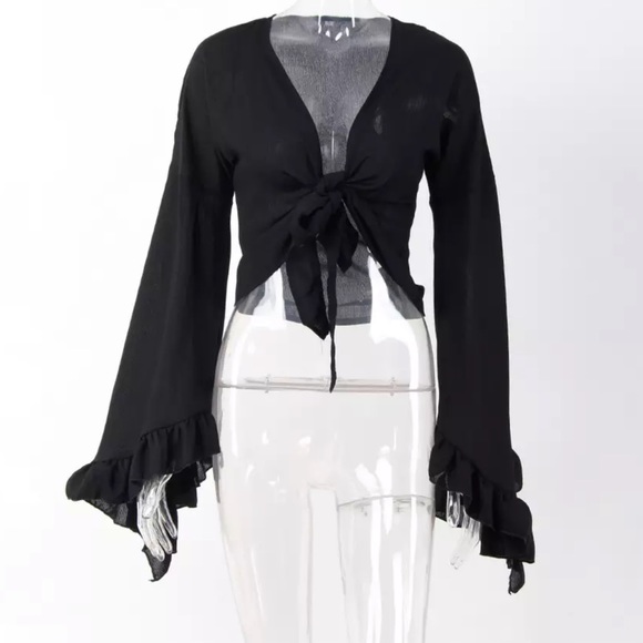 Black tie up ruffle hem sleeve crop top - Picture 2 of 4